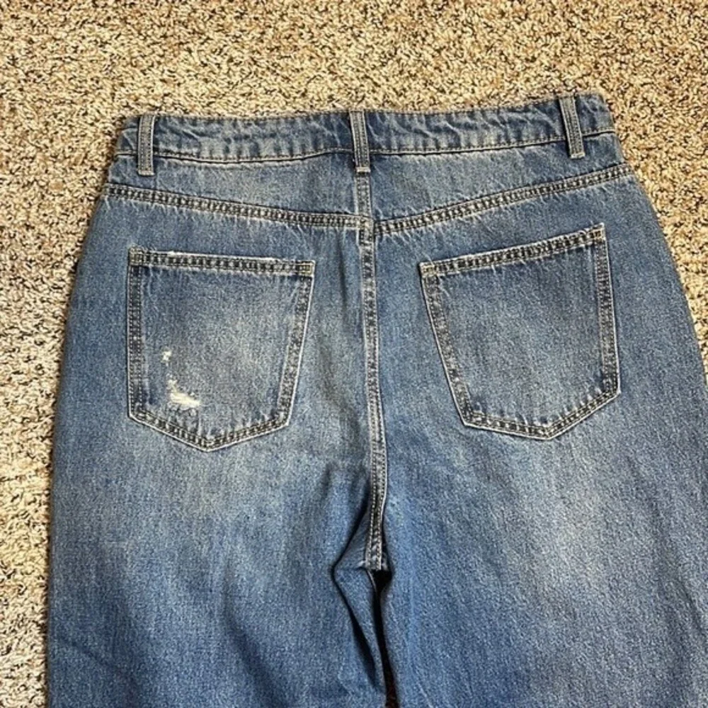 No Boundaries Super High-Rise Jeans Women Size 13 Slim Straight Distressed NEW